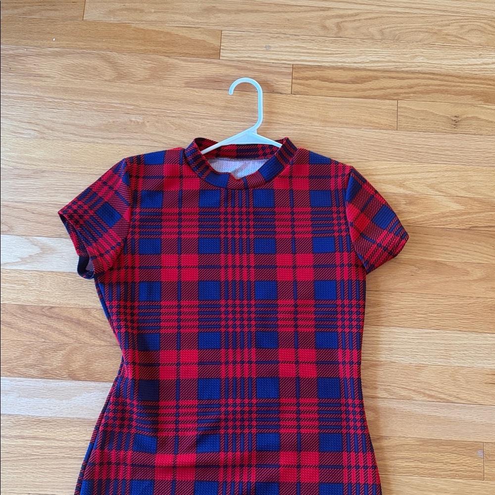 Mock Neck Patterned Dress - Picture 3 of 3